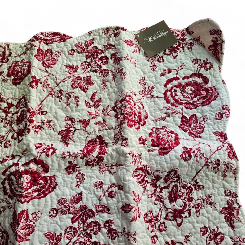 Williamsburg Devon Cranberry Floral Toile Pillow Shams Set 2 Standard 20x26 NWT - Picture 2 of 8